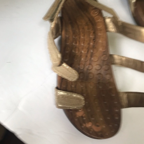 VIONIC Orthaheel Yasmin Metallic Gold Strappy Sandals Mules Slides Arch Support - Picture 8 of 15